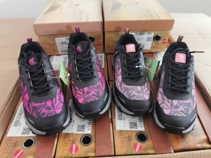 正品广州骆驼 户外徒步鞋秋冬款 轻便md鞋...