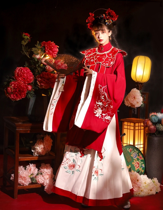 玉术原创汉服的花嫁,去年国庆前买的288,...