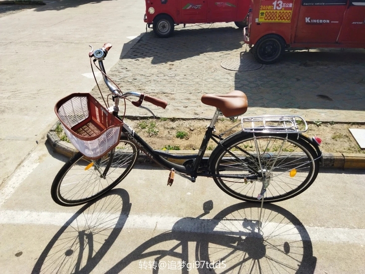 永久牌6速自行车，休闲通勤车，带前兜带后座...