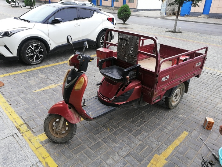 自用 110汽油三轮车一辆 要的...