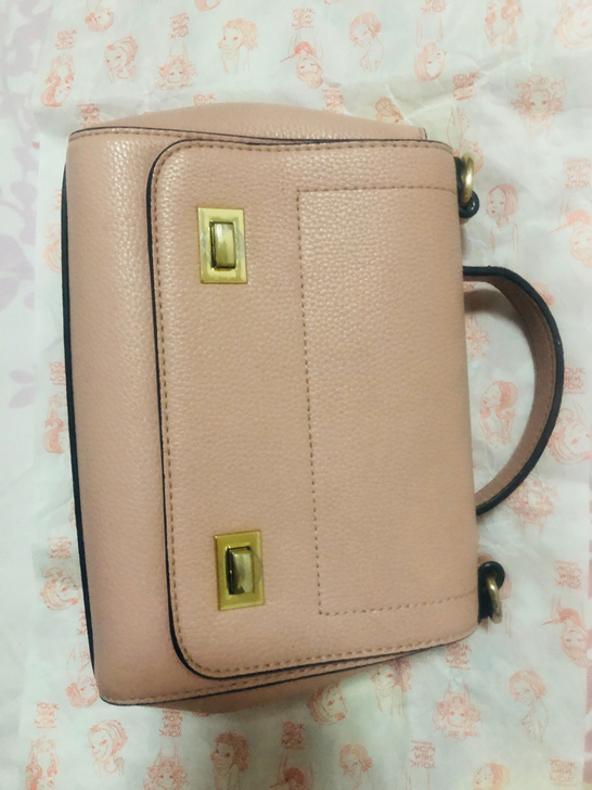 流行款式名称：小方包 款式：单肩包 颜色分...