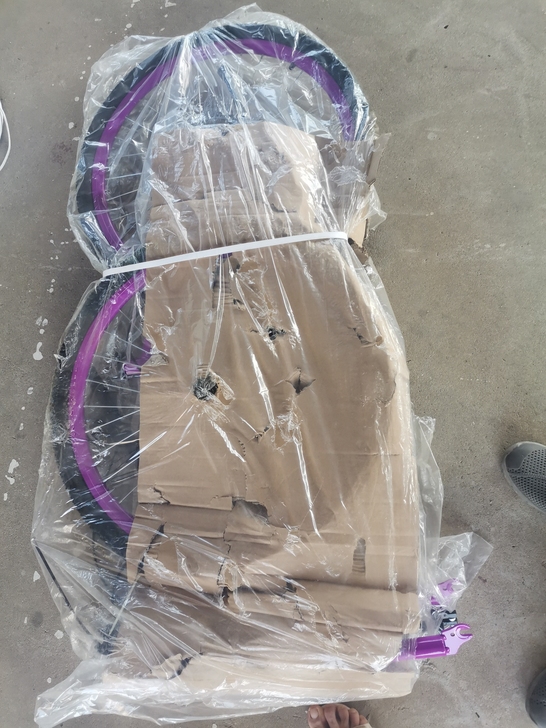 小孩过生日亲戚送的礼物，全新未拆封未组装的...