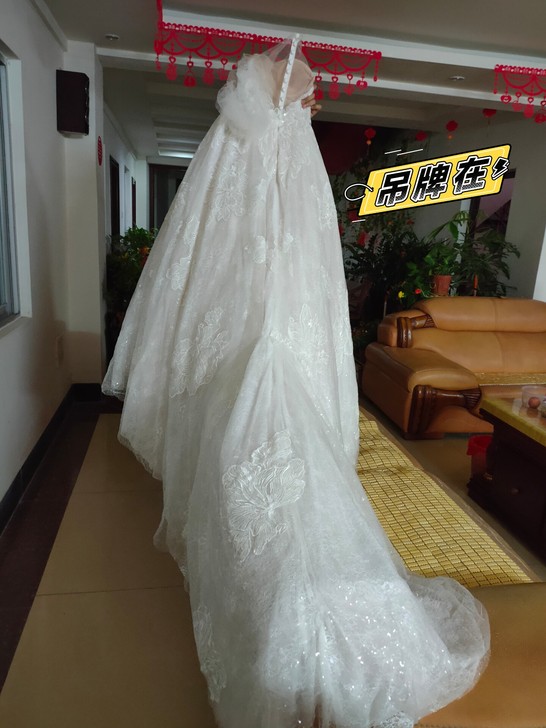 婚礼结束，为了不遗憾还是买了花音，因为我是...