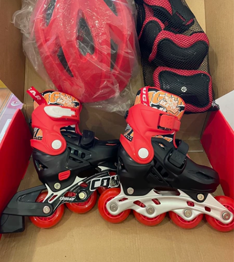 全新美洲狮轮滑鞋儿童全闪套装男女小孩直排轮...