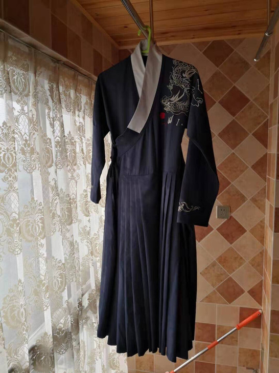 流烟昔冷偃月贴里，2XL，只穿过一两次，下...