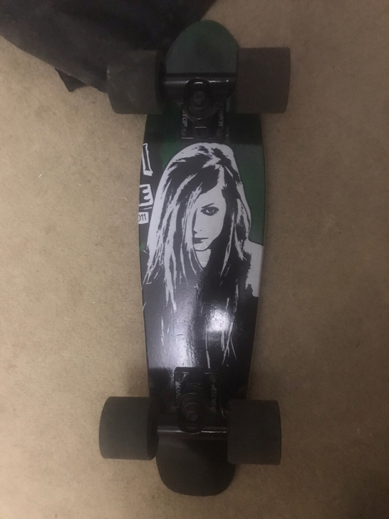 艾薇儿，滑板，小鱼板