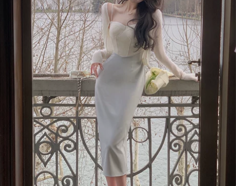 从一鱼骨胸垫连衣裙女夏2022年紧身别致吊...
