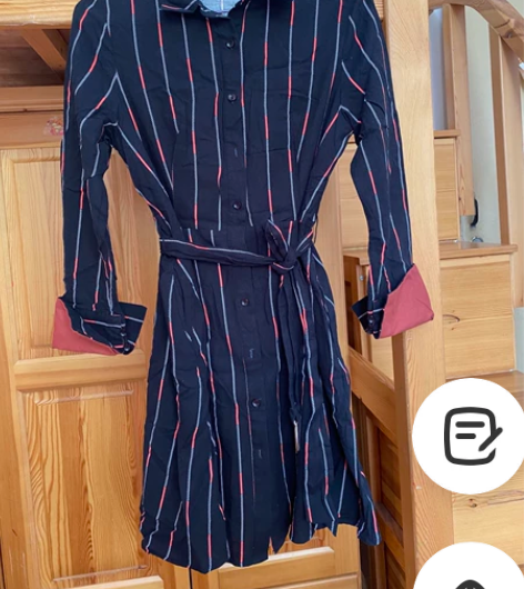 全新酷娃长袖连衣裙，袖子可以翻起来穿，很有...