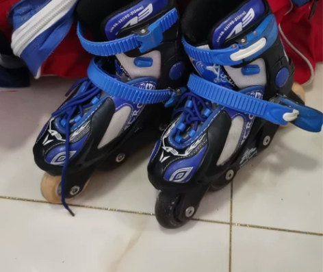 A3轮滑鞋911旱冰鞋28-33码送mic...
