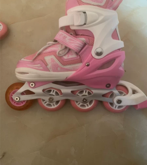 逍遥之星女轮滑鞋，9.5新，头盔、护具全套出售，有包38-4...