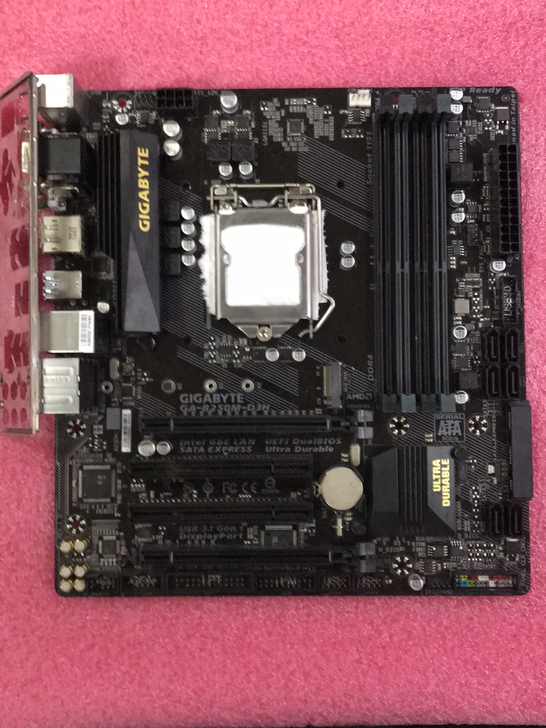 技嘉B250M-D3H主板、成色如图、功能...