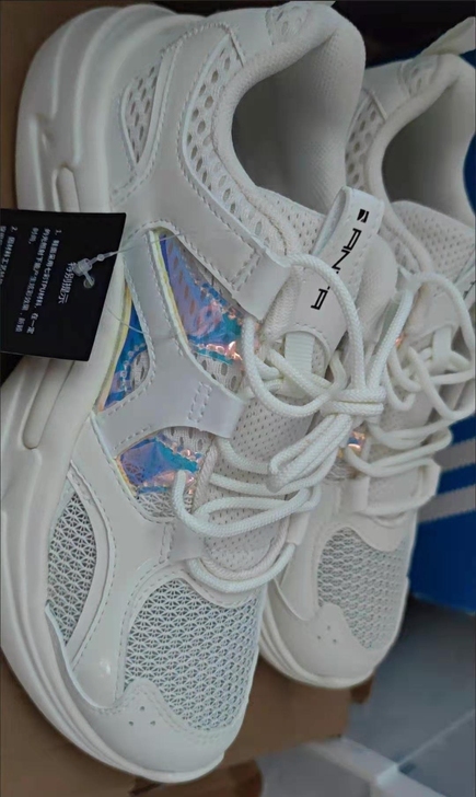 安踏女休闲鞋安踏女鞋，版型好看，适合所有的...