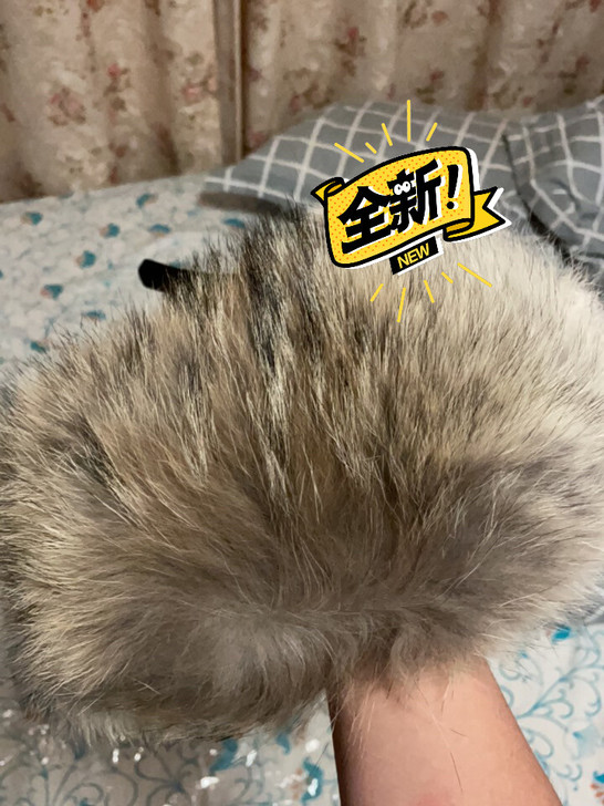 Canada Goose 黑色logo刺绣...