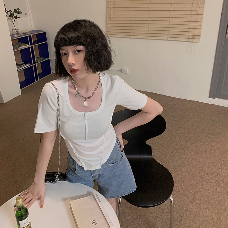 全新试穿过小了，适合90到100的女生