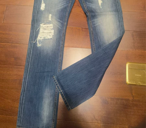 破洞牛仔裤， ​32码，腰围87 “裤长1...