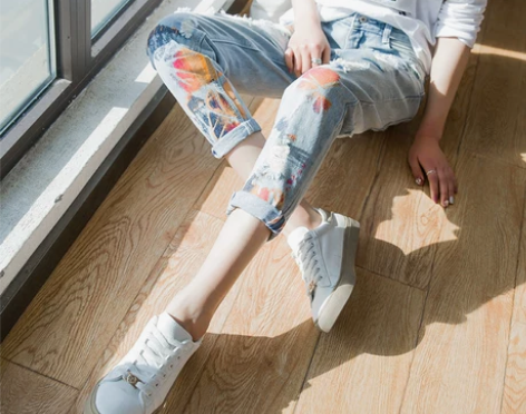 jeanasis破洞牛仔裤，9.5成新，专...