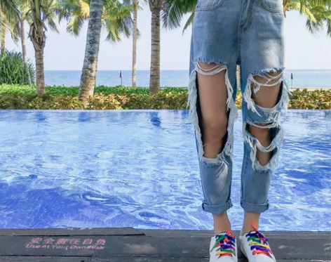 胖MM夏装200斤乞丐破洞牛仔裤女加肥加大...