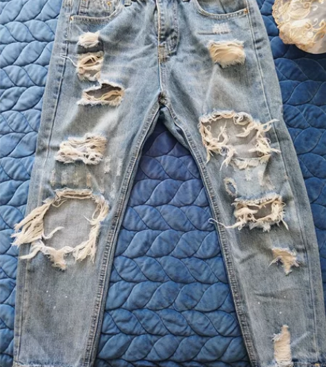 浅蓝色破洞牛仔裤乞丐裤 27码 无质量问题...