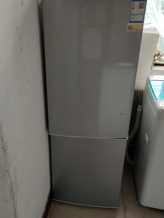 海尔160升冰箱，制冷效果好，噪音小，租房...