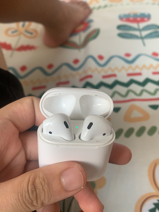 airpods一代刚换电池一个月右耳不能用...