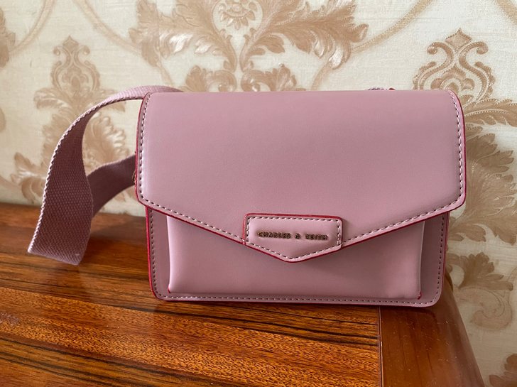 ck女包,全新,一次也没用,质感非常好,两...