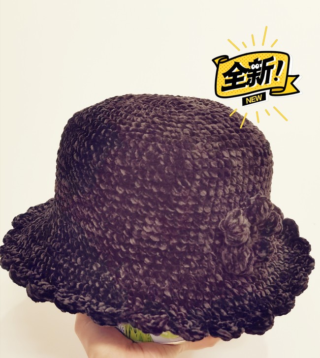 可定制，纯手工钩织中老年冬帽，欢迎来信咨询。