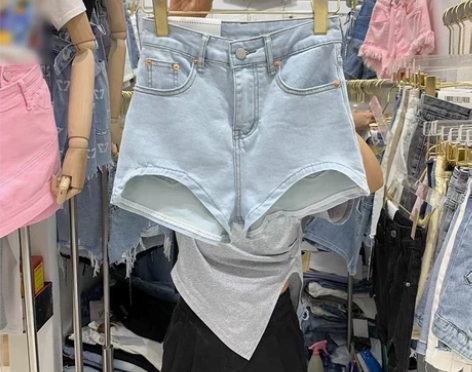 小个子热裤高腰浅蓝色牛仔裤宽松休闲不规则阔...