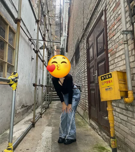 秋季新款牛仔裤女直筒显瘦宽松高腰阔腿拖地设...