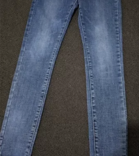 低价出直筒牛仔铅笔小脚裤←_← 腰围70 ...