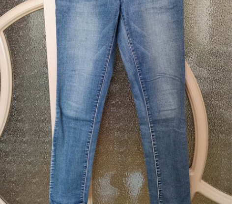 弹力牛仔裤，女款，小脚裤/铅笔裤，全新吊牌...