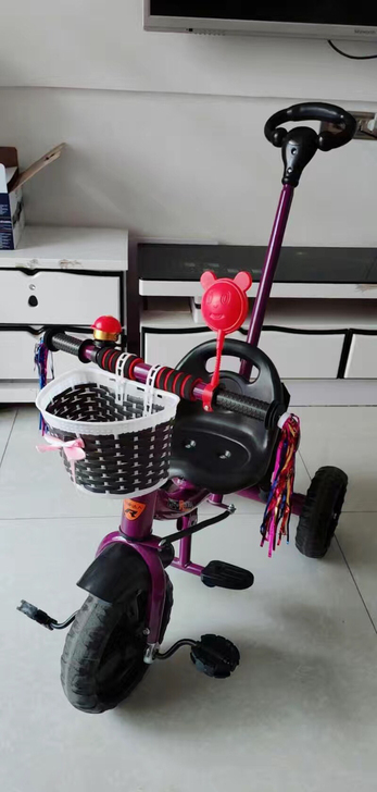 儿童三轮车，小孩单车，全新未拆封的。不带推...