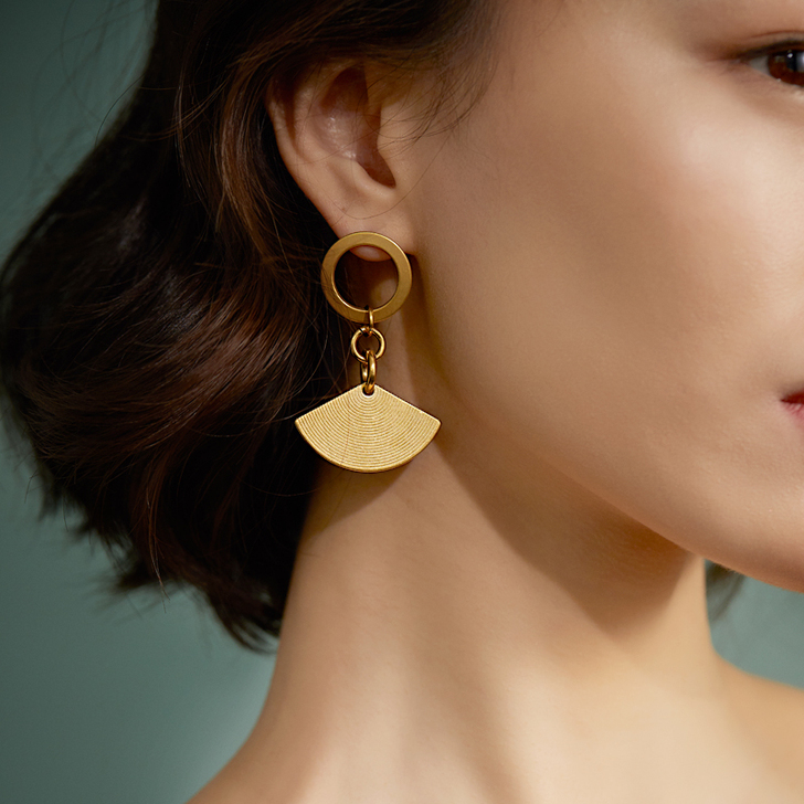 mob legend复古磨砂扇形耳环女哑光...