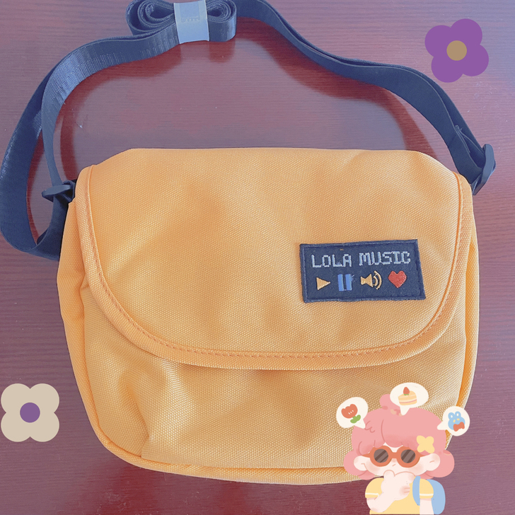 出萝拉LOLA斜挎包。包全新,仅拆封,包装...