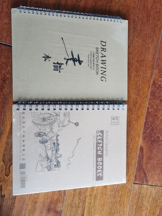 美术生全新的速写本两个