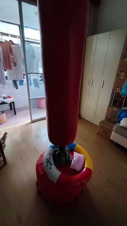 拳击沙袋，不包邮，可自提，里面有两袋沙子，...