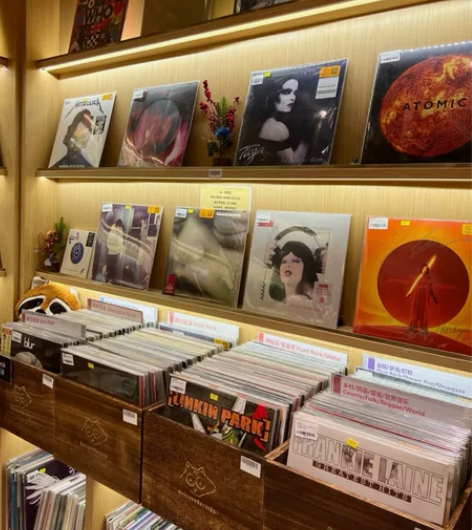 黑胶唱片店不做了，唱片特价处理 原版二手黑...