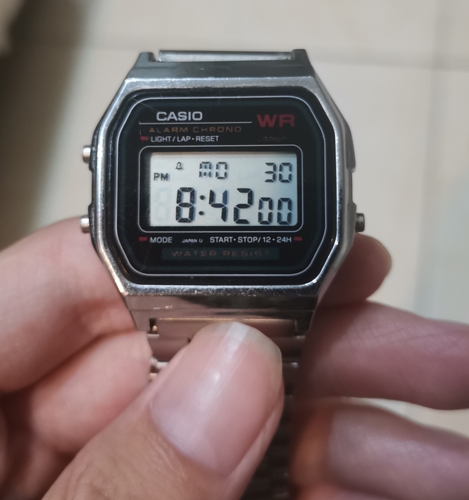 小方块复古电子男女情侣表