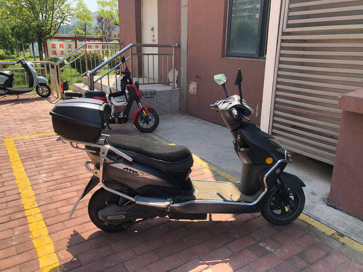 绿源电动,9.5成新,特价出1500