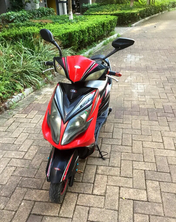 绿源雷霆王电动车，绿源电瓶车，雷霆王，72...