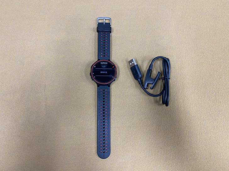 佳明235，国行中文 成色不错 没怎么佩戴...