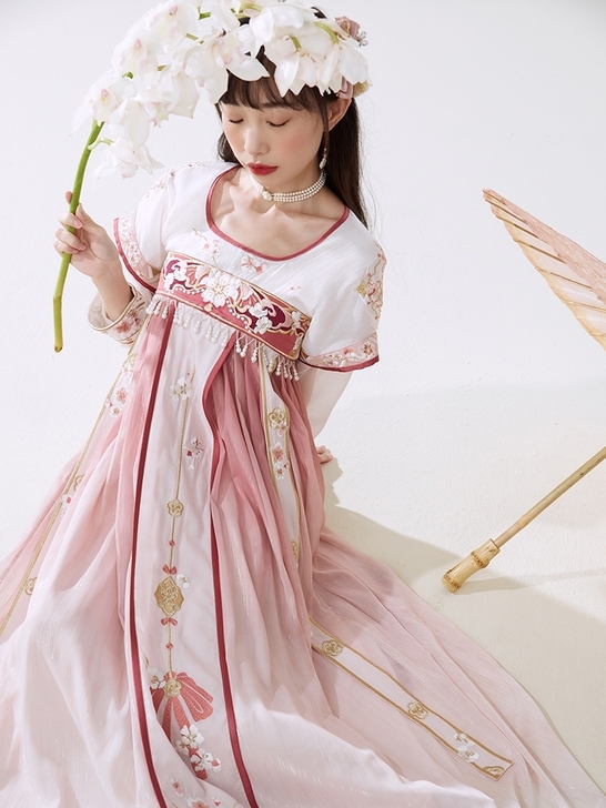 十三余绫娇汉元素连衣裙刺绣少女春夏粉色元气...