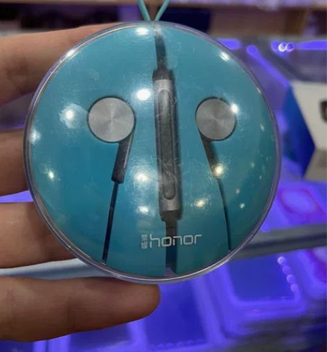 荣耀入耳式耳机 原装正品 感兴趣的话点“我...