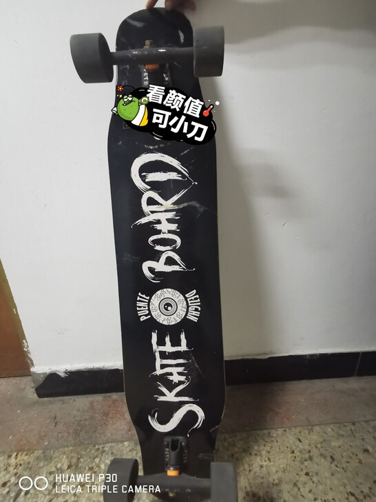 去年疫情买的板，现在一周48节课，没时间滑了