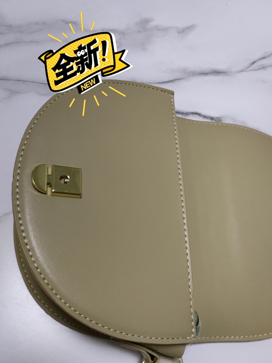 包包全新的 喜欢的可以自取也可包邮