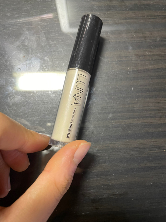 Luna肤色修正液 未使用过 包装不在了 ...