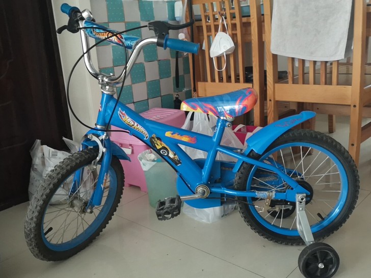 14年给孩子买的自行车,用不上了,除了车前...