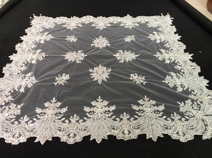 83cm外贸出口珠绣刺绣桌布台布盖布