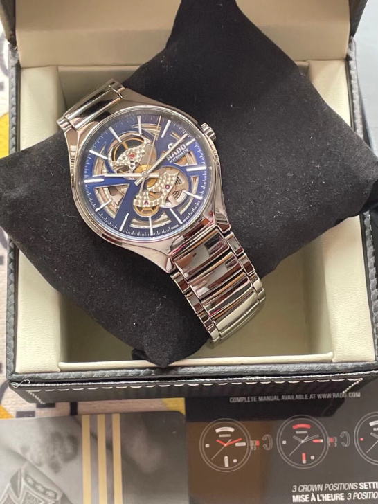 雷达镂空真系列，表径40，全瓷款，2019...