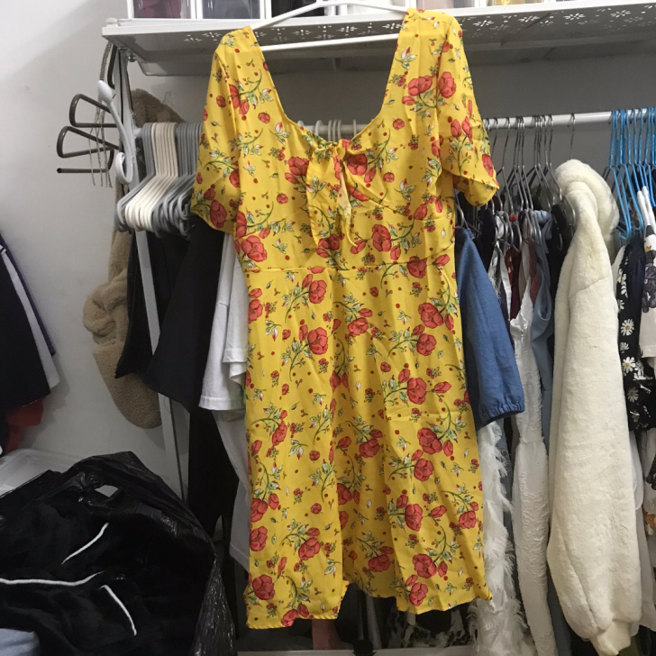 衣服免费送！！只需9.9运费！随便挑 ！邮...