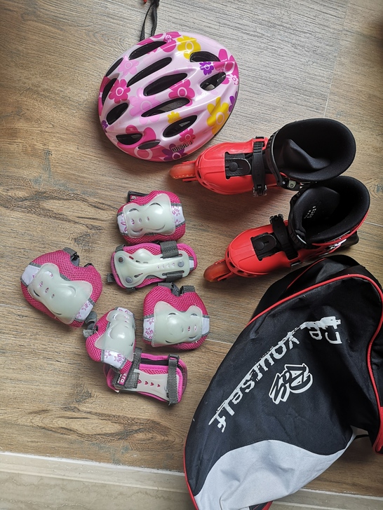 30-35码专业初学儿童轮滑，买入价980...